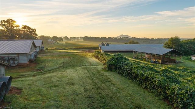 167 Buck Hollow Trail, Ararat, NC 27007