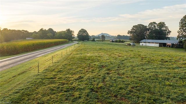 167 Buck Hollow Trail, Ararat, NC 27007