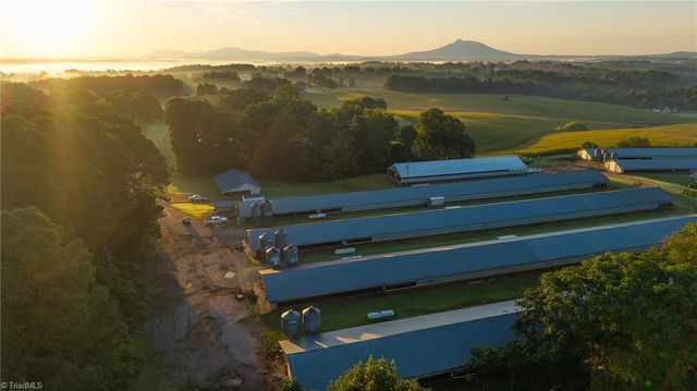 167 Buck Hollow Trail, Ararat, NC 27007