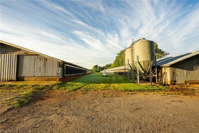 167 Buck Hollow Trail, Ararat, NC 27007