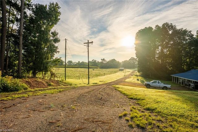 167 Buck Hollow Trail, Ararat, NC 27007
