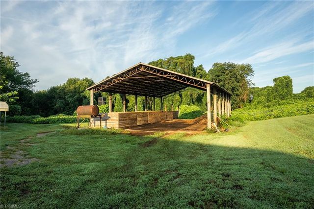 167 Buck Hollow Trail, Ararat, NC 27007