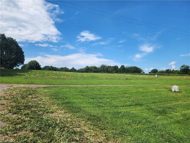 167 Buck Hollow Trail, Ararat, NC 27007