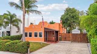 528 Avenida Hermosa, West Palm Beach, FL 33405