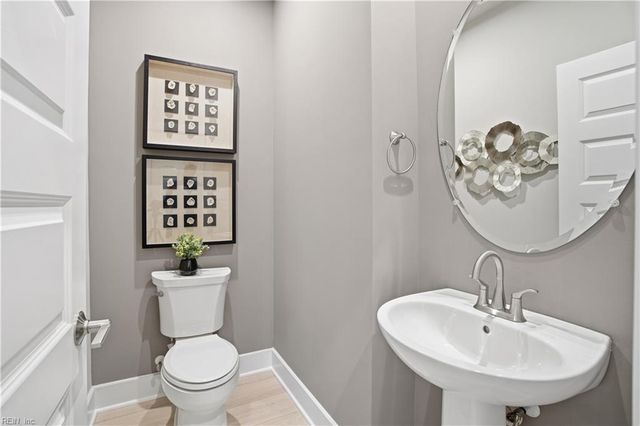 1318 Wharf Hill DR, Smithfield, VA 23430