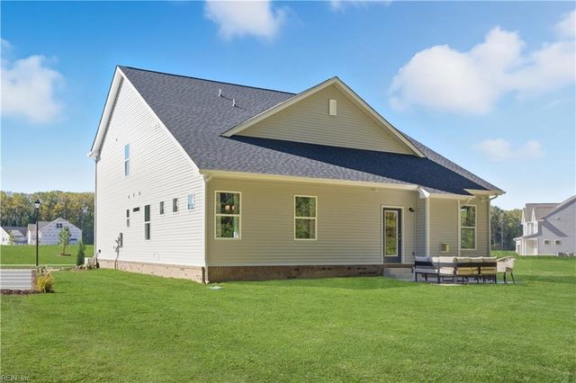 1318 Wharf Hill DR, Smithfield, VA 23430