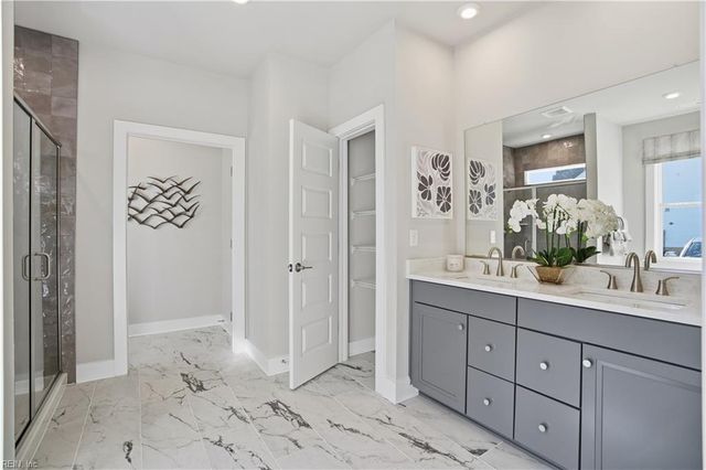 1318 Wharf Hill DR, Smithfield, VA 23430