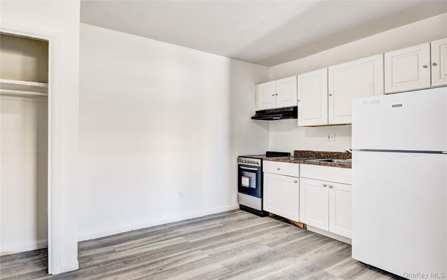 19 Gerald Drive B2, Poughkeepsie, NY 12601