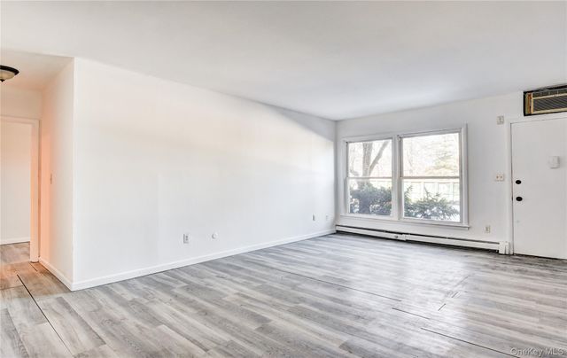 19 Gerald Drive B2, Poughkeepsie, NY 12601