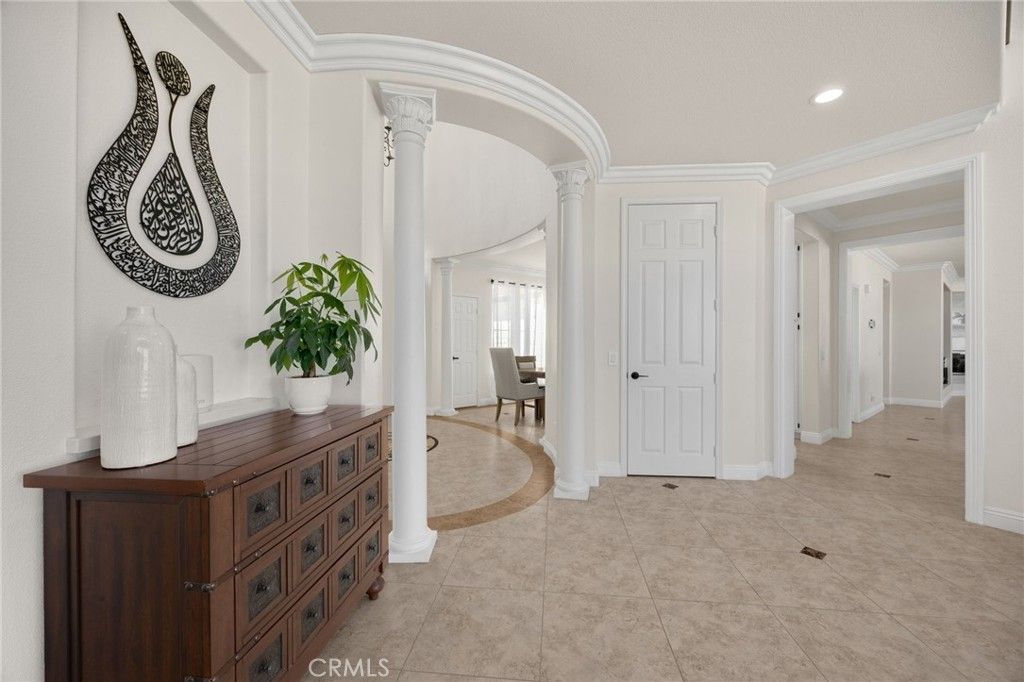 Image 14 of property listing at 17073 Grove Drive, Riverside, CA 92503