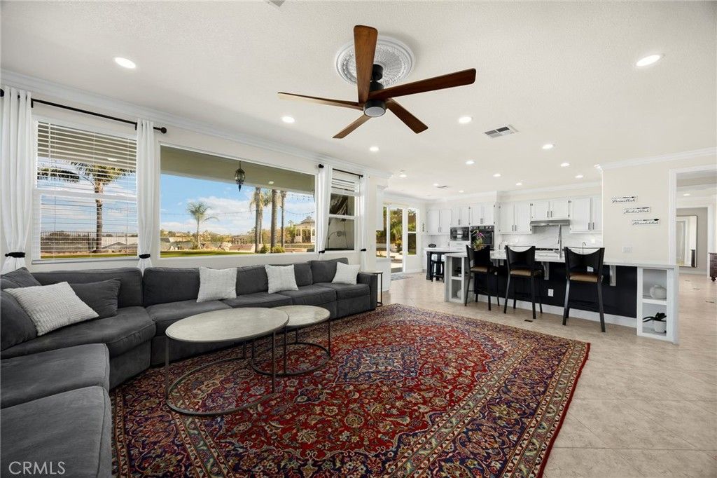 Image 17 of property listing at 17073 Grove Drive, Riverside, CA 92503