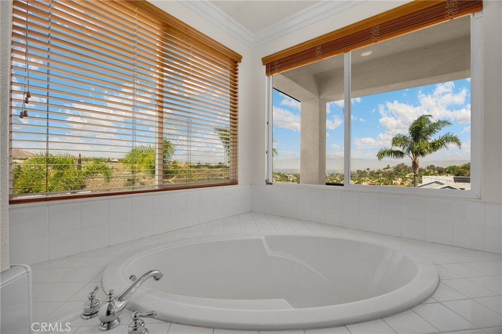 Image 36 of property listing at 17073 Grove Drive, Riverside, CA 92503