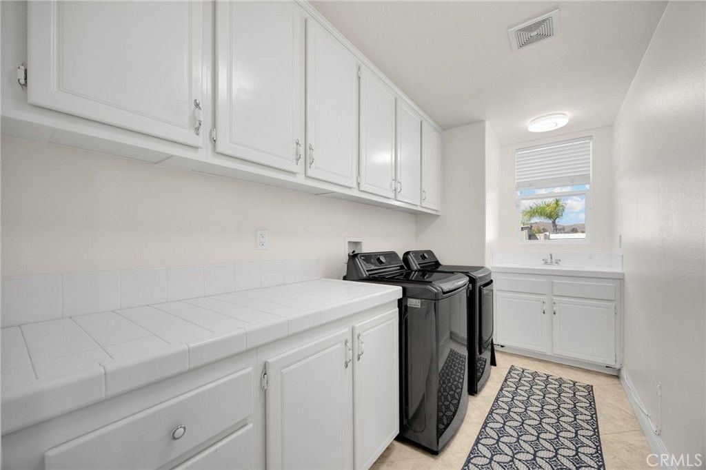 Image 46 of property listing at 17073 Grove Drive, Riverside, CA 92503