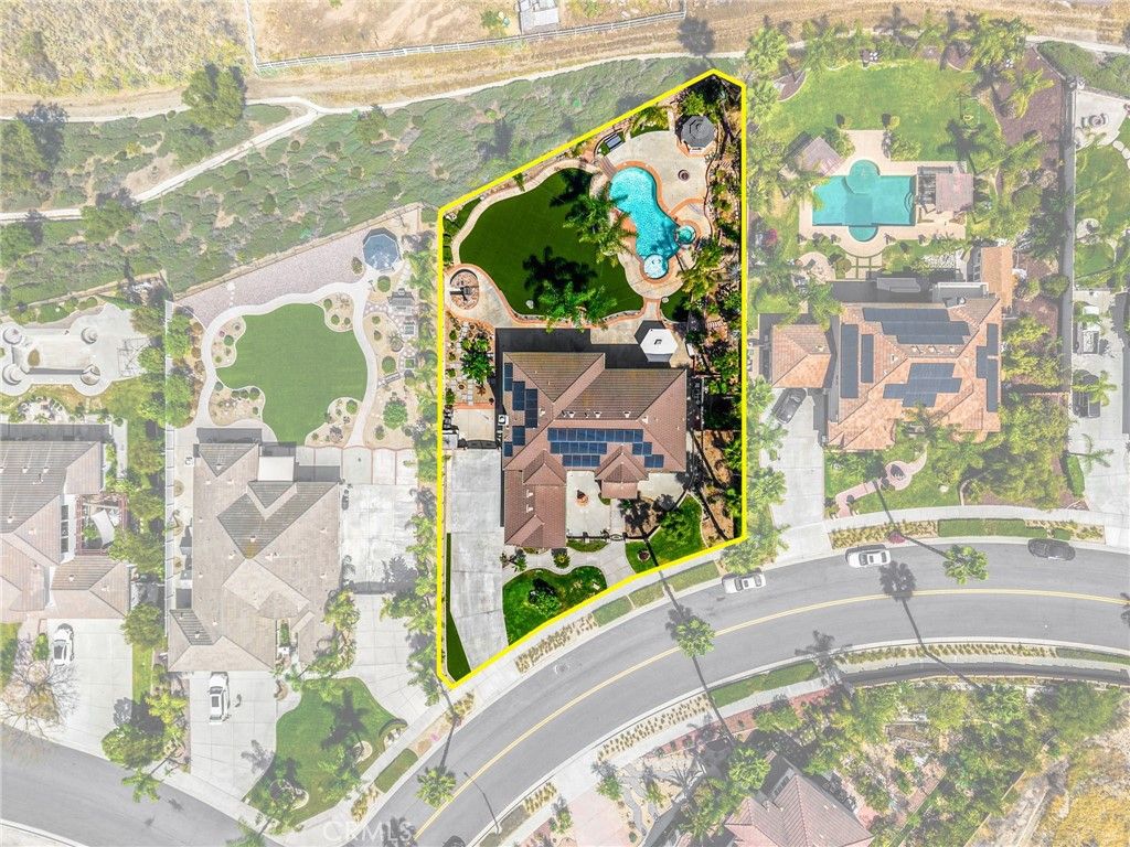 Image 47 of property listing at 17073 Grove Drive, Riverside, CA 92503