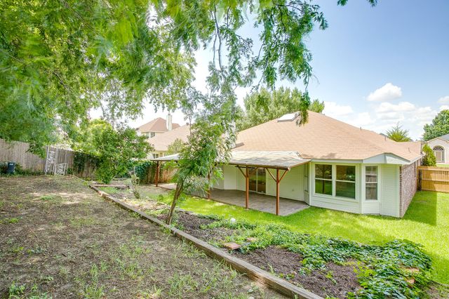 1104 Angel Fire Lane, Arlington, TX 76001