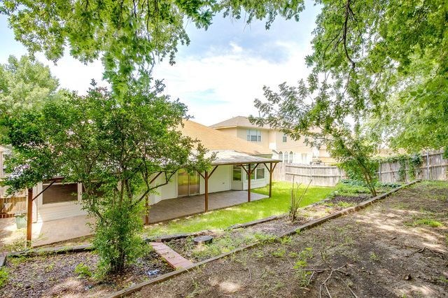 1104 Angel Fire Lane, Arlington, TX 76001