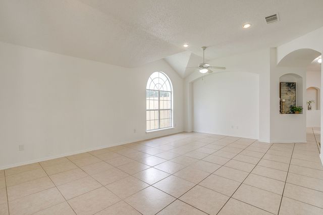 1104 Angel Fire Lane, Arlington, TX 76001