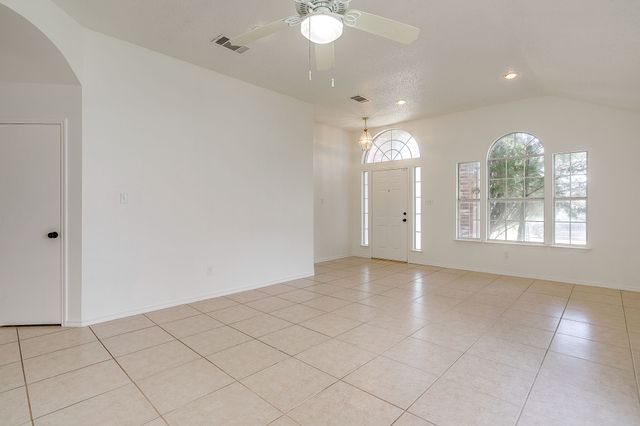1104 Angel Fire Lane, Arlington, TX 76001
