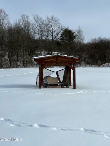 47 Valley View Way, Hebron, NY 12865