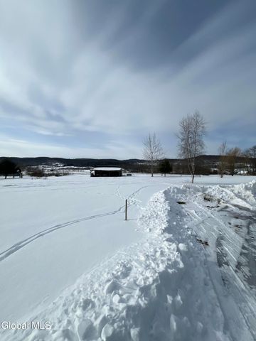 47 Valley View Way, Hebron, NY 12865