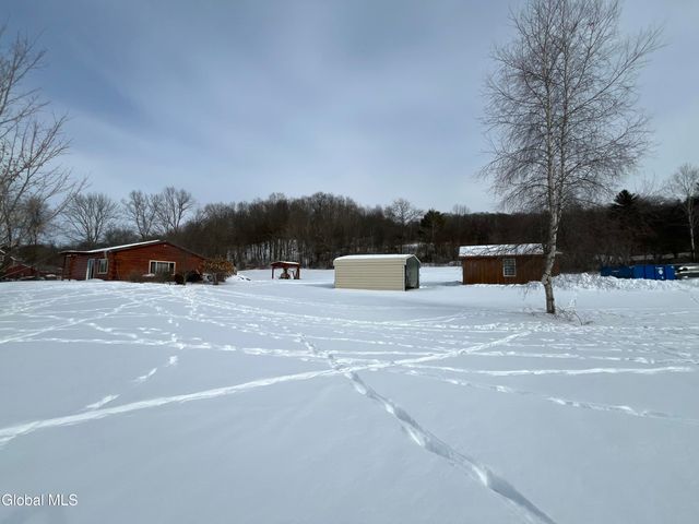 47 Valley View Way, Hebron, NY 12865