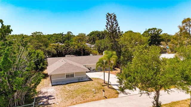 2144 OAK TERRACE, Sarasota, FL 34231
