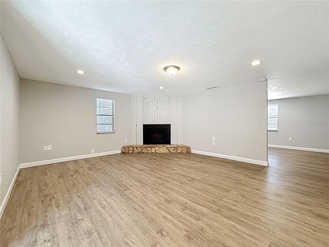 2144 OAK TERRACE, Sarasota, FL 34231