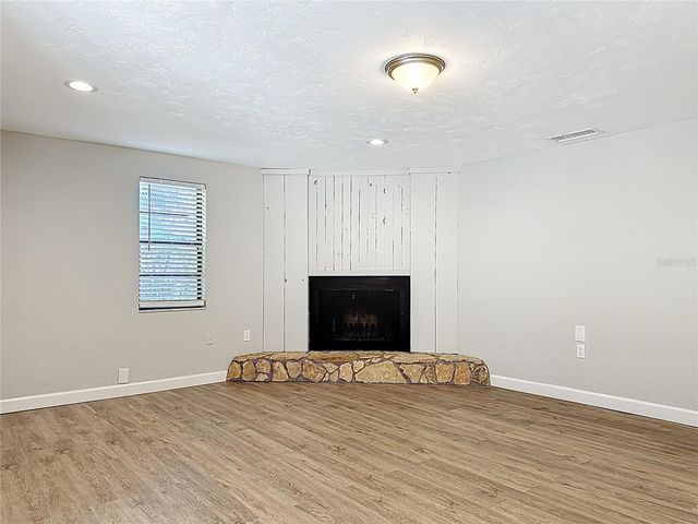 2144 OAK TERRACE, Sarasota, FL 34231