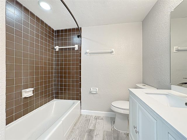 2144 OAK TERRACE, Sarasota, FL 34231