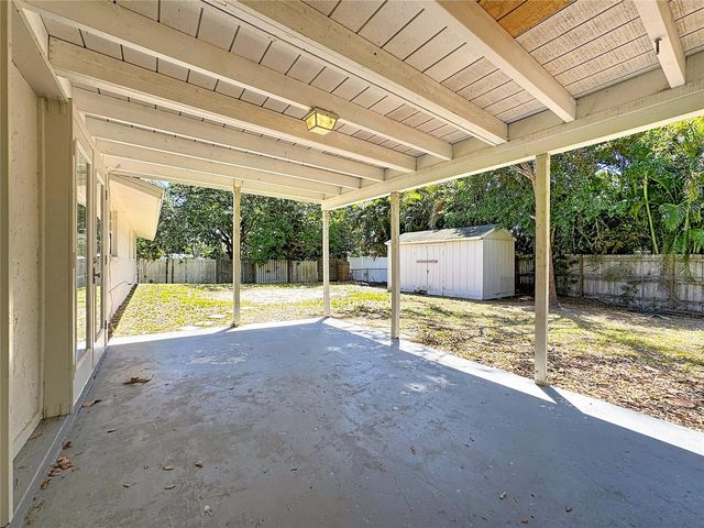 2144 OAK TERRACE, Sarasota, FL 34231