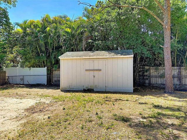 2144 OAK TERRACE, Sarasota, FL 34231