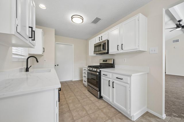 1904 Floyd Road, League City, TX 77573
