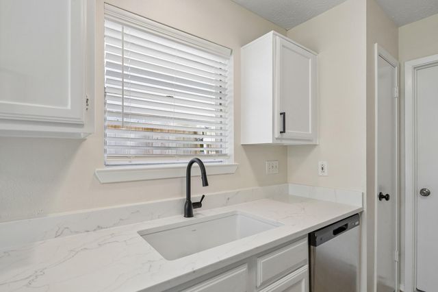 1904 Floyd Road, League City, TX 77573