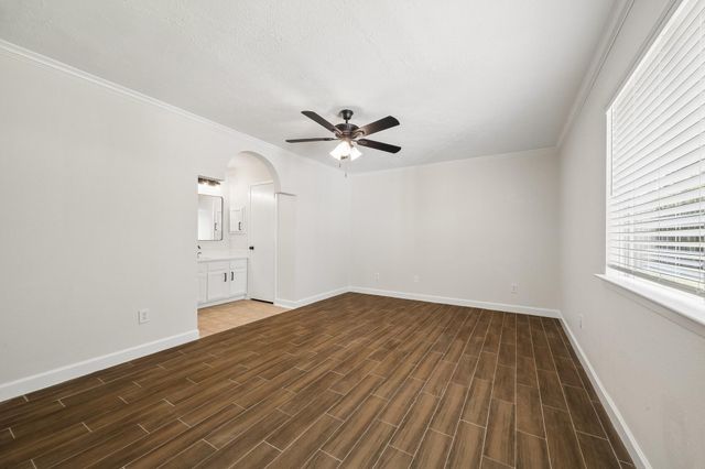 1904 Floyd Road, League City, TX 77573