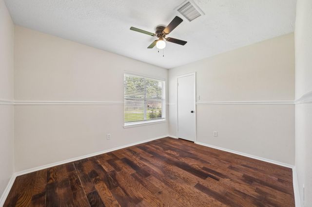1904 Floyd Road, League City, TX 77573