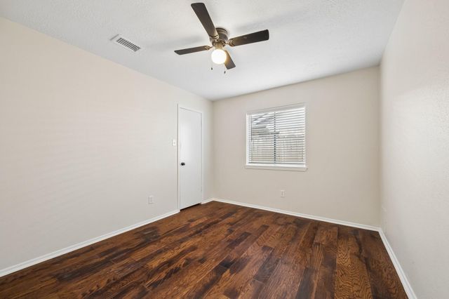 1904 Floyd Road, League City, TX 77573