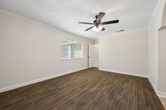 1904 Floyd Road, League City, TX 77573