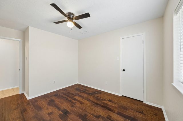 1904 Floyd Road, League City, TX 77573