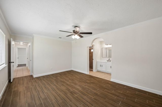 1904 Floyd Road, League City, TX 77573