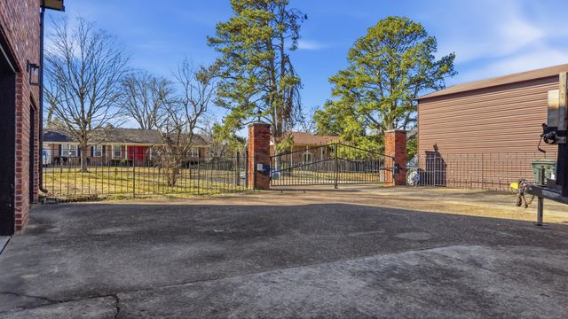 615 N Valley Drive, Chattanooga, TN 37415