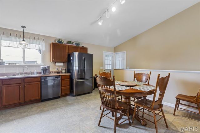 343 Aspen Creek Drive, Wentzville, MO 63385