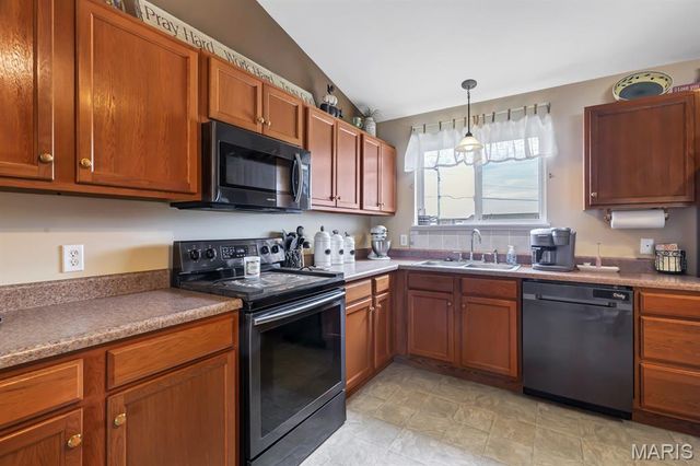 343 Aspen Creek Drive, Wentzville, MO 63385