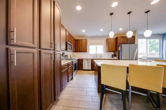 1382 Cathedral Oaks Rd, Chula Vista, CA 91913