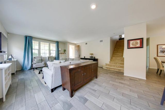 1382 Cathedral Oaks Rd, Chula Vista, CA 91913