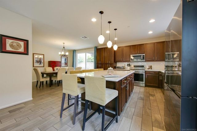 1382 Cathedral Oaks Rd, Chula Vista, CA 91913