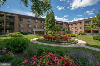 1640 OAKWOOD DR #W-216, Narberth, PA 19072