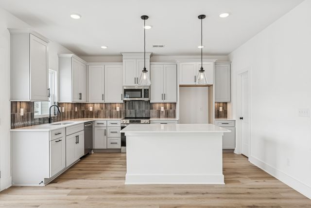 233 Rose Hannah Dr, Gallatin, TN 37066