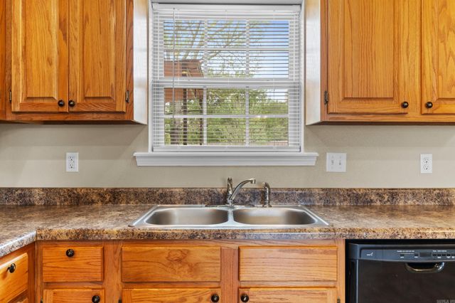 100 Maggie Loop, Pottsville, AR 72858