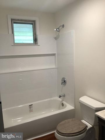 21 DAVIS AVE, Clementon, NJ 08021