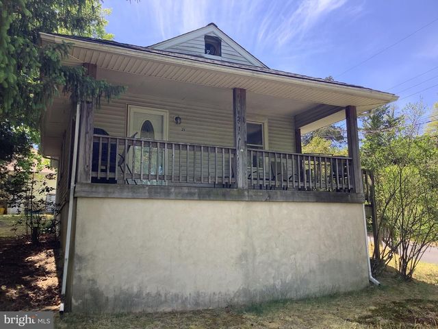 21 DAVIS AVE, Clementon, NJ 08021